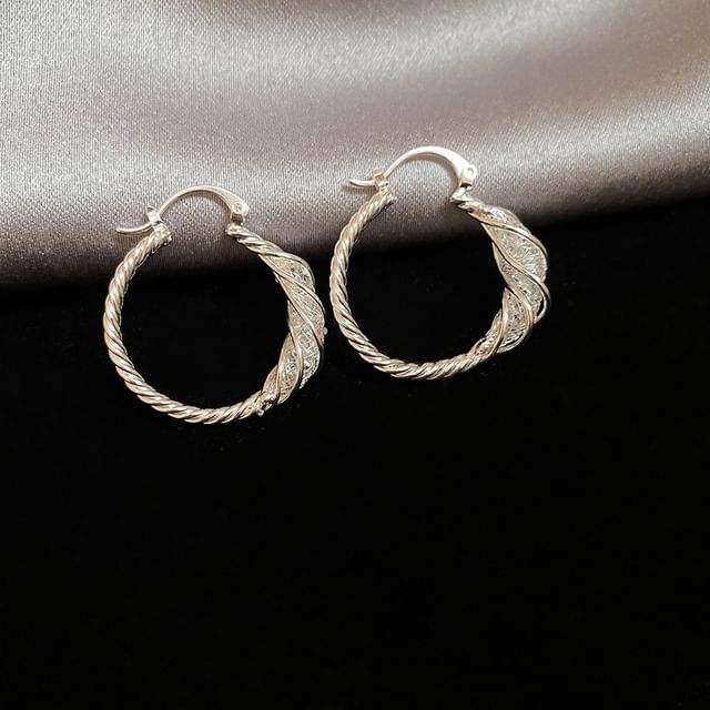 (Various Alloy Twisted Hoop Earring Designs)