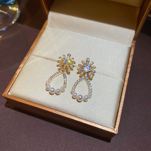 Floral Rhinestone Faux Pearl Alloy Drop Earring