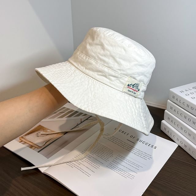 Hat Bucket Lettering