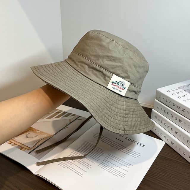 Hat Bucket Lettering