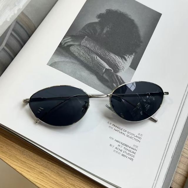 Oval Frame Sunglasses Metal