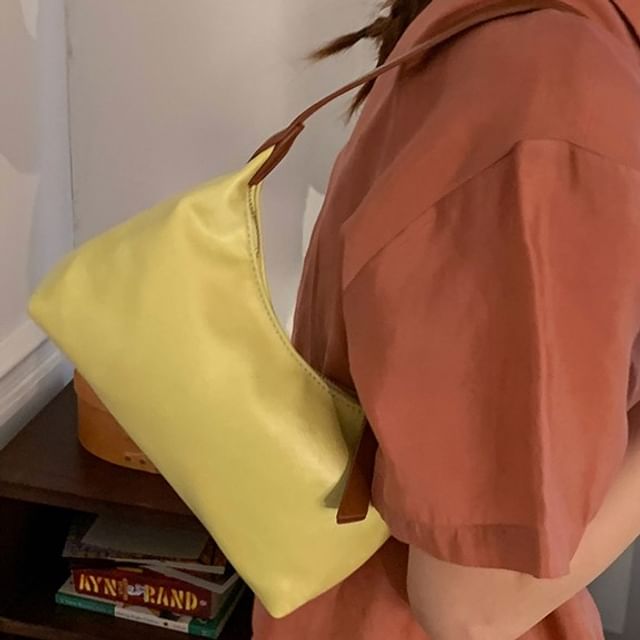 Contrast Strap Shoulder Bag