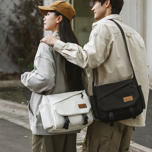 Bag Flap Messenger Plain
