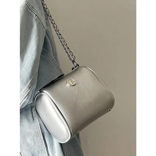 Chain Strap Faux Leather Shoulder Bag