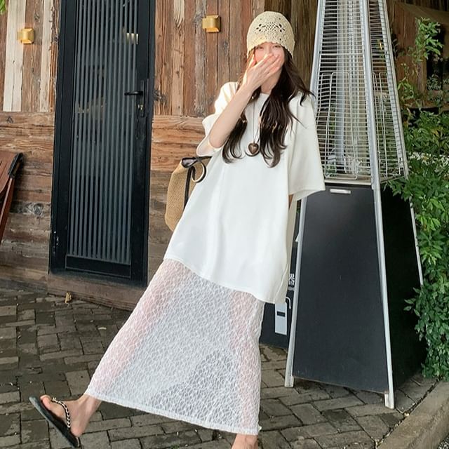 Elbow-Sleeve Round Neck Lace Panel Plain A-Line Maxi Dress