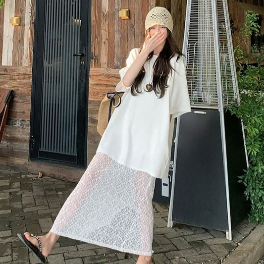 Elbow-Sleeve Round Neck Lace Panel Plain A-Line Maxi Dress