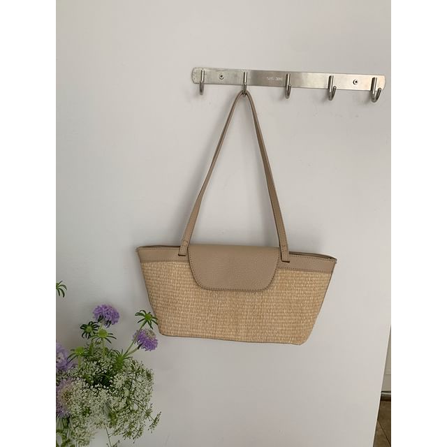 Straw Flap Shoulder Bag