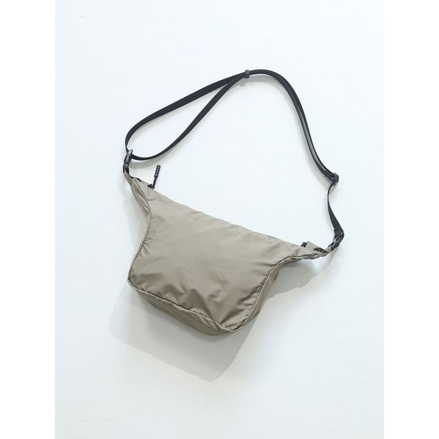 Plain Mini Shoulder Bag in 6 Colors
