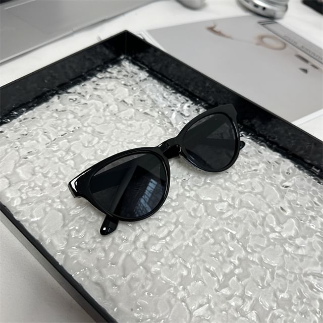 Sunglasses Plain Cat Eye
