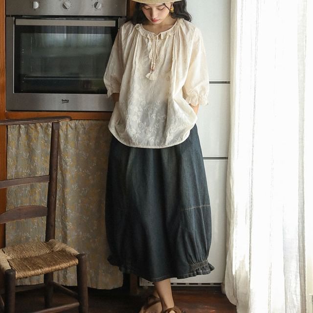 Elbow-Sleeve Round Neck Lace Trim Blouse & High Rise Denim Midi Skirt