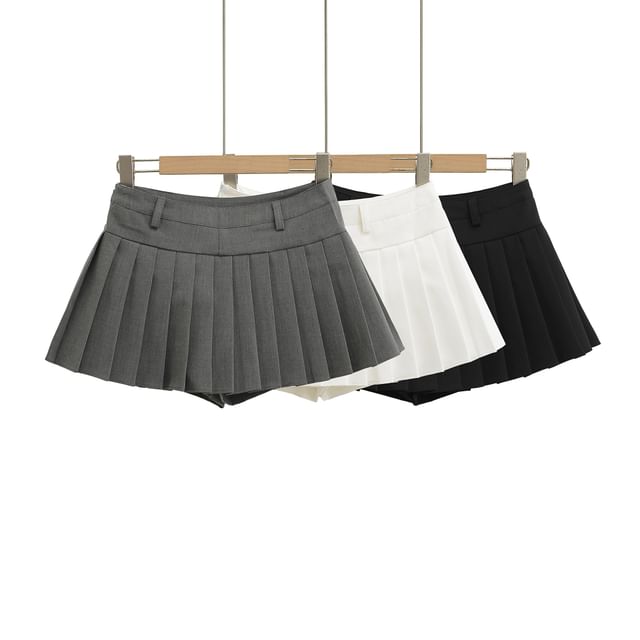 Pleated Micro Skirt with Low-Rise Band
