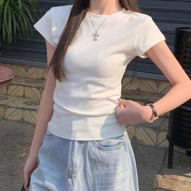 Plain Round-Neck Short-Sleeved T-Shirt