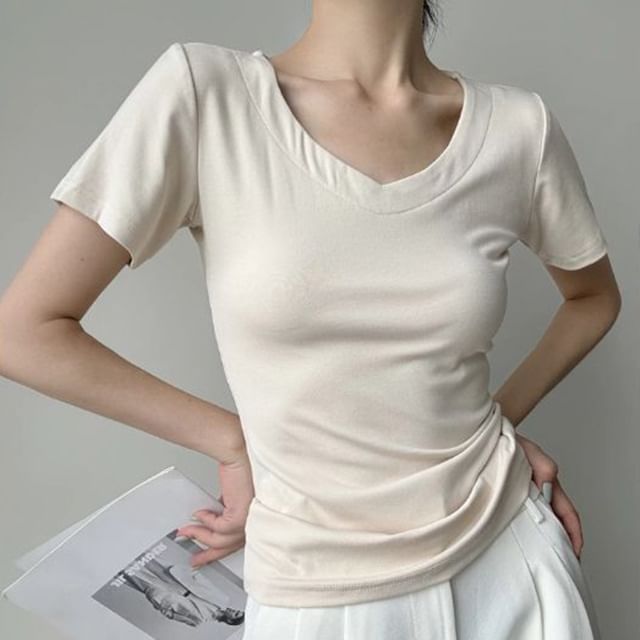 Plain Short-Sleeved V-Neck Gathered Tee