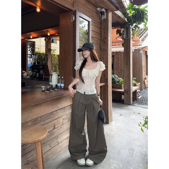 Puff Sleeve Square-Neck Plain Slim-Fit Blouse / Low Rise Baggy Cargo Pants