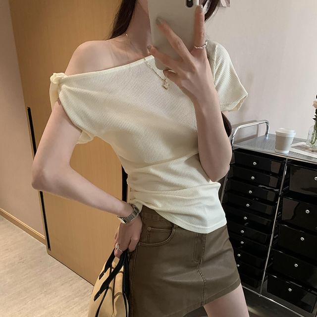 Asymmetrical Short-Sleeve Tee Plain