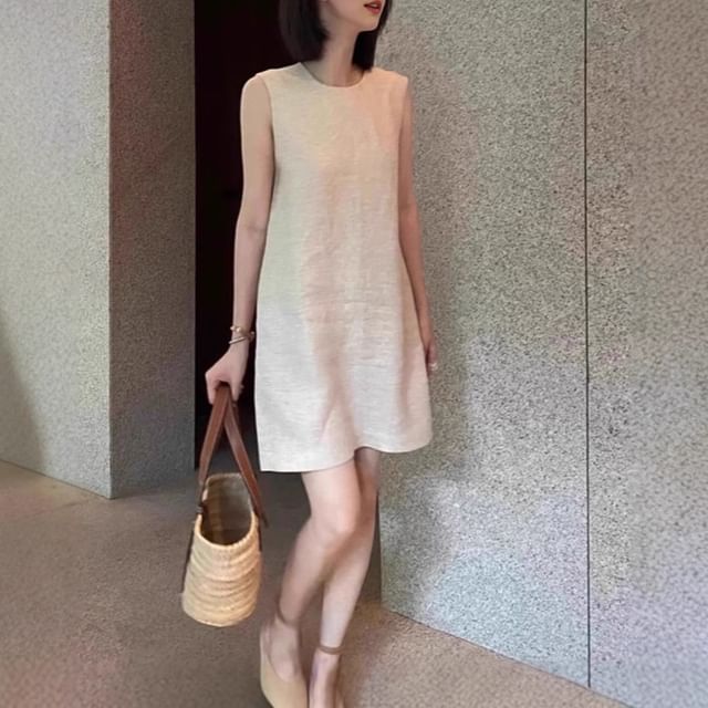 Plain Crew-Neck Sleeveless Tunic Dress