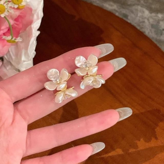 Acrylic Floral Stud Alloy Earring