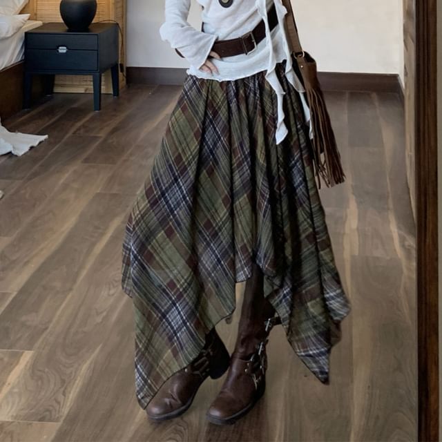 Scoop Neck Ruched Tee with Plaid Maxi Skirt and Belt Set