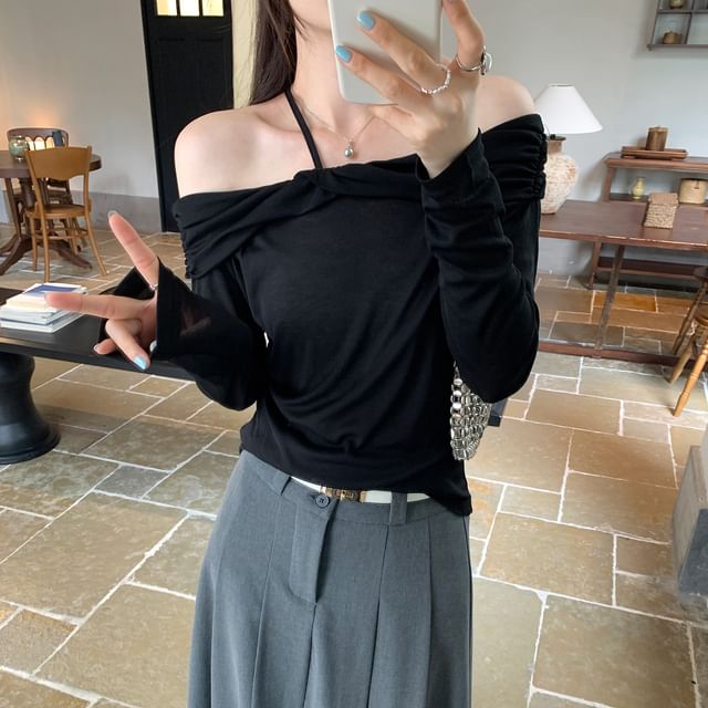 Plain Ruched Off-Shoulder Long-Sleeved Tee