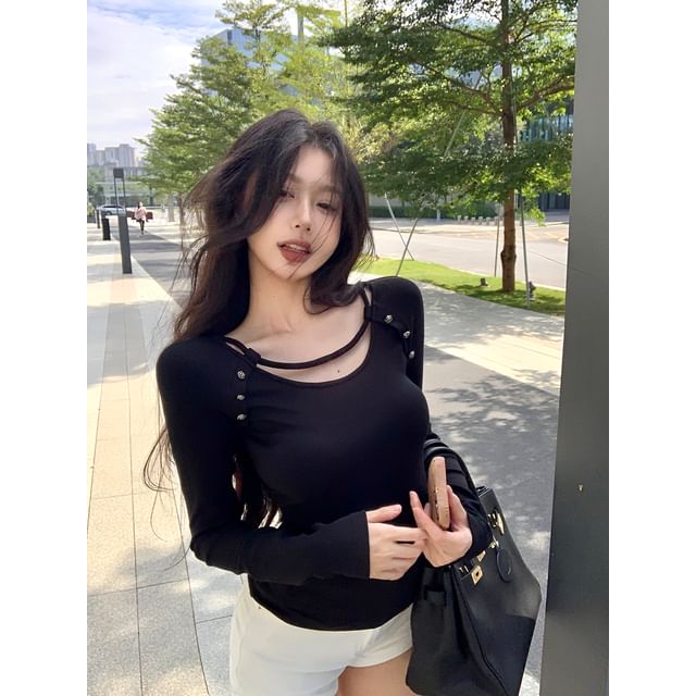 Plain U-Neck Long-Sleeved Top