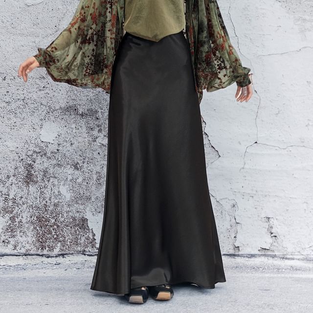 High-Rise Maxi A-Line Skirt