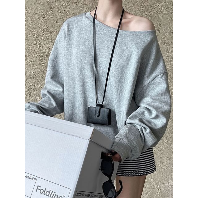 Plain Boat-Neck Sweatshirt