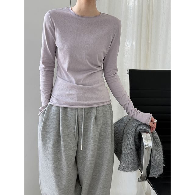 Round-Neck Long-Sleeved Slim-Fit Tee