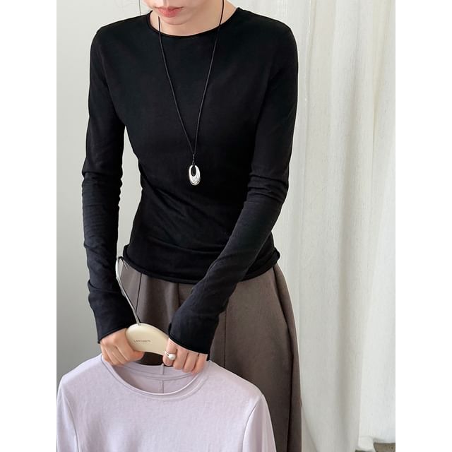 Round-Neck Long-Sleeved Slim-Fit Tee