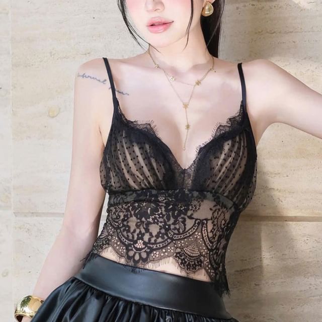 Lace Crop Slim Fit Camisole Top / High Waist Bubble Hem Mini A-Line Skirt