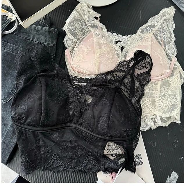 Lace Padded Cropped Tank Top