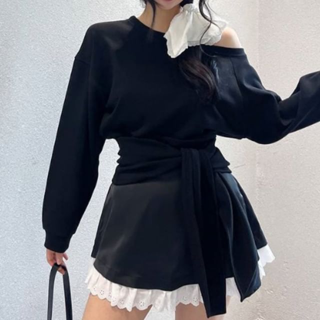Boat Neck Knot Pullover & High Waist Lace Trim Mini Skirt