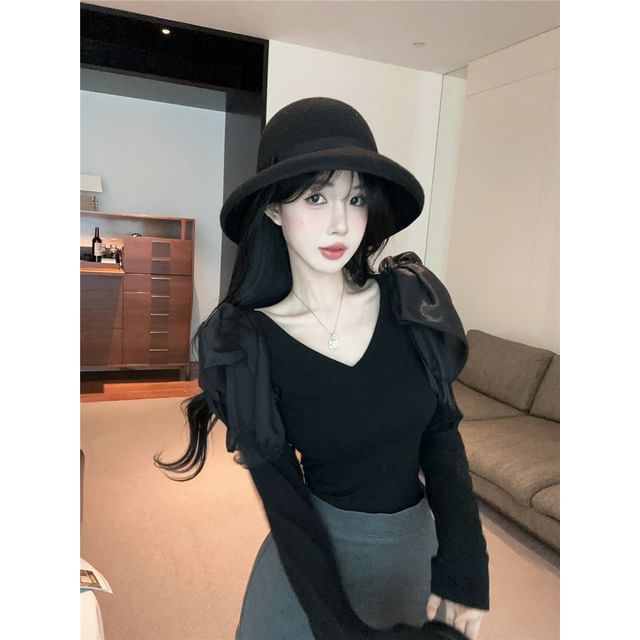 Plain Ruffle-Panel V-Neck Sleeved T-Shirt