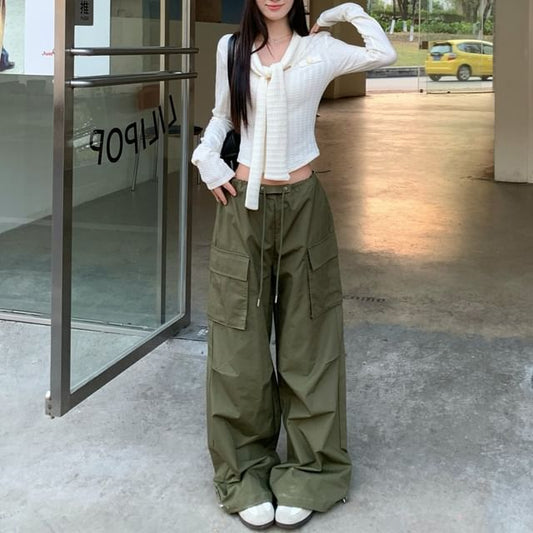 Long-Sleeve Tie-Neck Plain Crop Knit Top / Drawstring Waist Baggy Cargo Pants