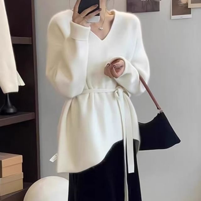 Asymmetric Slit V-Neck Extended Sleeve Knitwear Pullover