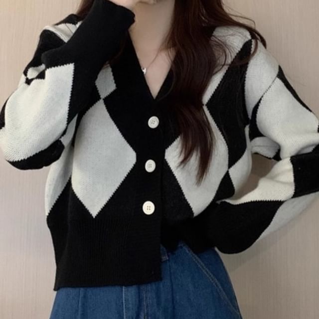Argyle V-Neck Cardigan