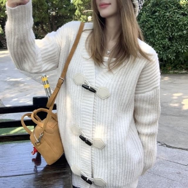 Toggle Front V-Neck Plain Cardigan