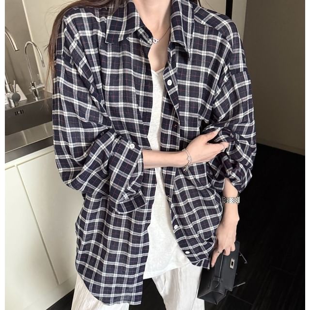 Classic Plaid Button-Down Shirt with Long Sleeves, Casual Tailored Fit
