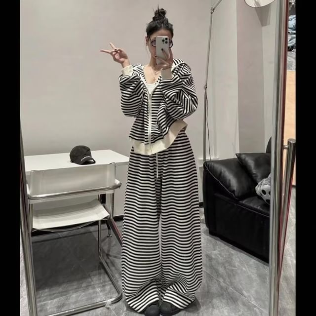 Striped Zip-Up Hoodie & Drawstring Baggy Pants Set