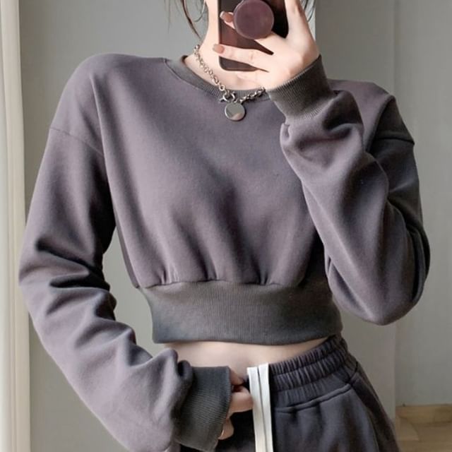 Plain Crew Neck Crop Sweatshirt