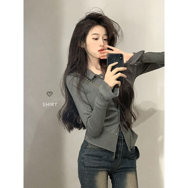Collared Long Sleeve Button-Up Solid Slim Fit Top