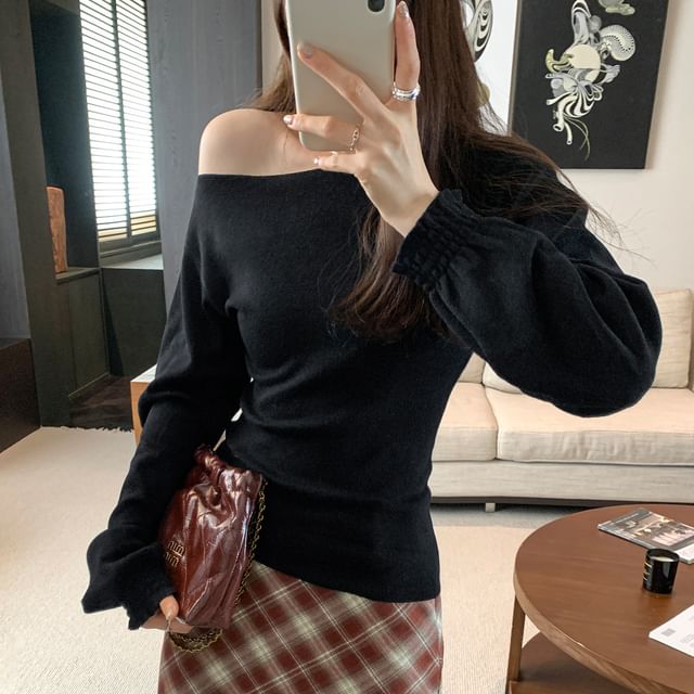 One-Shoulder Long-Sleeve Plain Knit Top