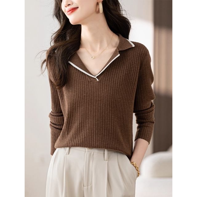 Lapel Collar Knit Top with Long Sleeves and Contrast Trim