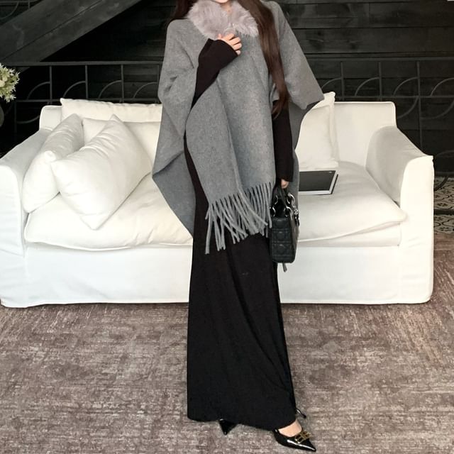 Plain Fringed Hem Fluffy Trim Capelet / Long-Sleeve Scoop Neck Maxi Sheath Dress