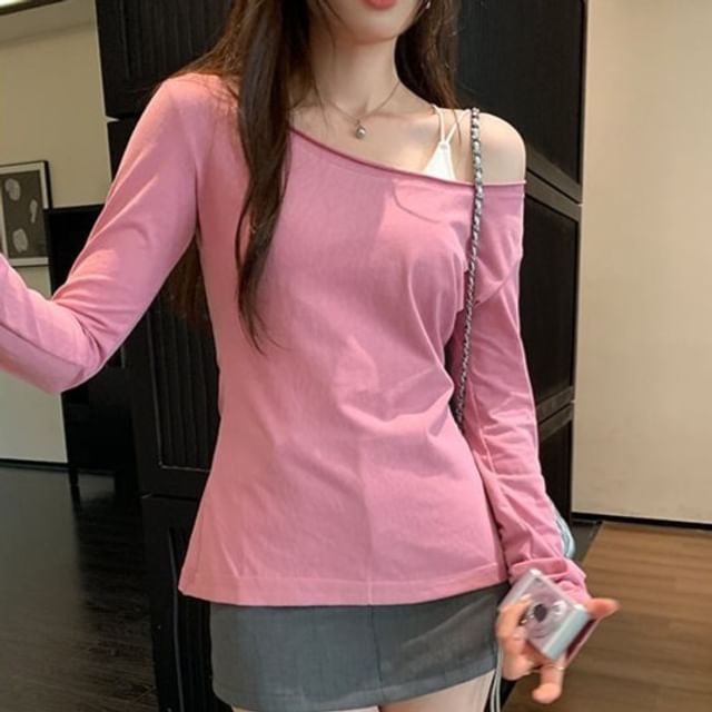 Plain Scoop-Neck Long-Sleeve T-Shirt