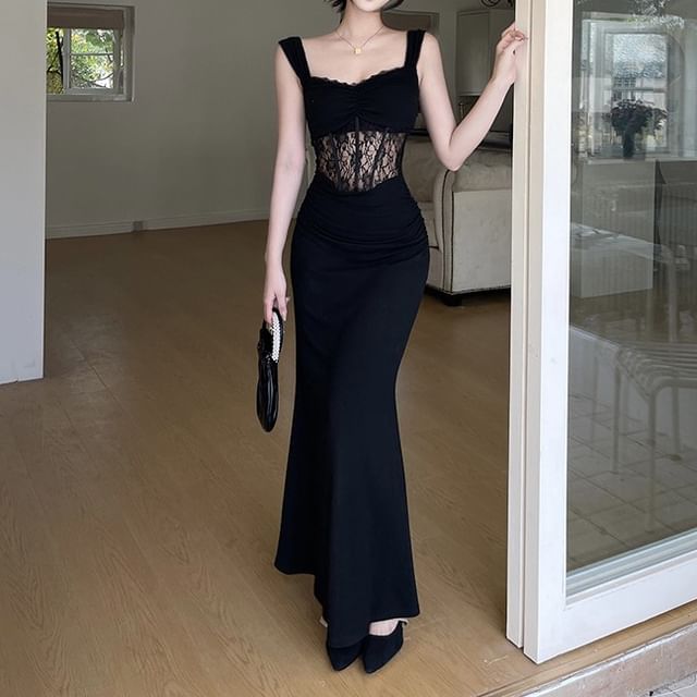 Sleeveless V-Neck Lace Maxi Mermaid Dress
