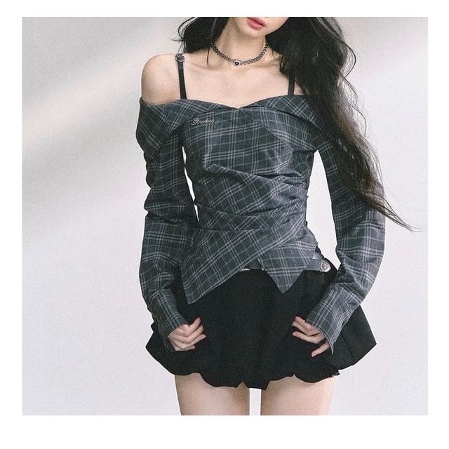 Long-Sleeve Cold-Shoulder Plaid Ruched Asymmetrical Shirt / High Waist Plain Bubble Hem Mini A-Line Skirt