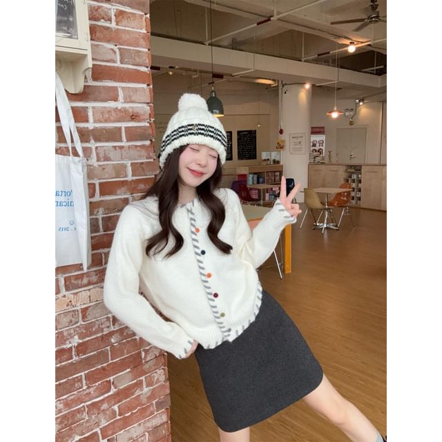 Contrast Stitching Button-Up Cardigan
