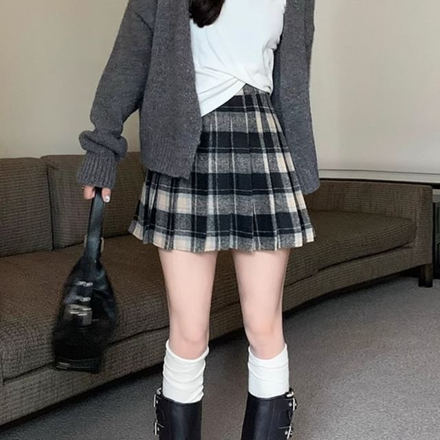 Plaid Mini Pleated Skirt with High Waist