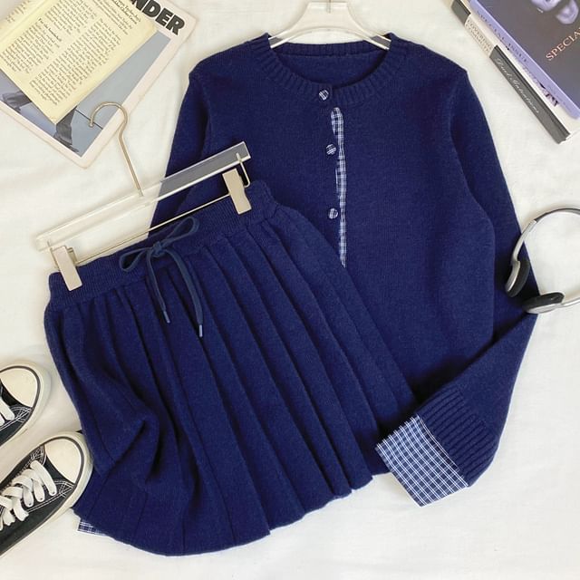Set: Round Neck Plaid Panel Cardigan + Drawstring Waist Plain Pleated Knit Mini A-Line Skirt