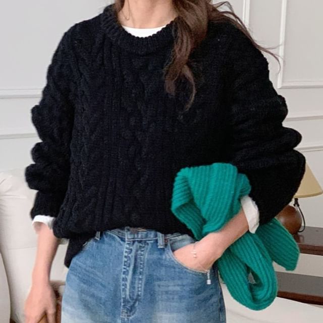 Cable Knit Crew Neck Pullover Sweater